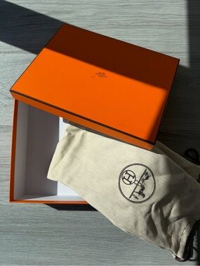 Hermes orange box with 2 beige logo authentic dust bags